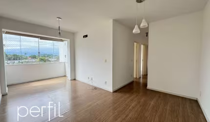 Apartamento a venda com três quartos sendo uma suíte no bairro Bom Retiro - Joinville/ SC