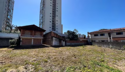 Terreno Comercial - 1.987,30m2 - no Centro - Joinville/SC