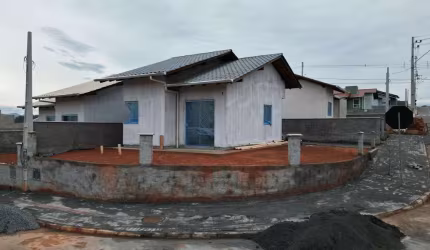 Casa de Esquina com visão para o Lago