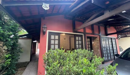 Casa com 3 dormitórios à venda, 237 m² por R$ 1.970.000,00 - Glória - Joinville/SC