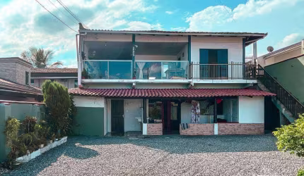 Sobrado com 6 dormitórios à venda, 276 m² por R$ 800.000,00 - Aventureiro - Joinville/SC