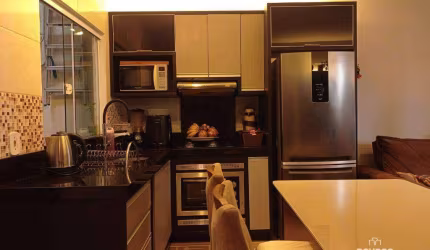 Sobrado com 2 dormitórios à venda, 63 m² por R$ 350.000 - Jarivatuba - Joinville/SC