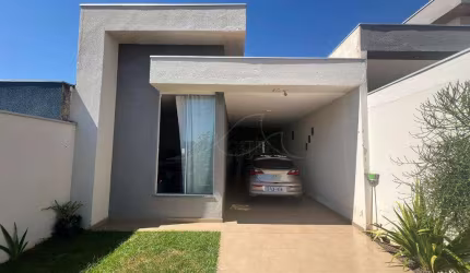 Casa para locação em Maringá, Parque Industrial, com 3 quartos e com 88.3 m² privativos