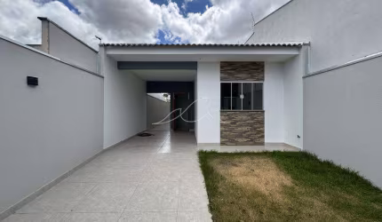 Casa à venda no Jd. Três Lagoas em Maringá/PR com 80m² de construção e 3 quartos