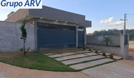Casa com 3 quartos à venda na Alameda Sabiá, Jardim Paraíso da Usina, Atibaia, 201 m2 por R$ 950.000