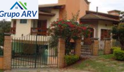 Casa em Condomínio em Atibaia