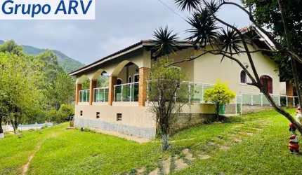 Chácara com 1.300 m2 em Mairiporã