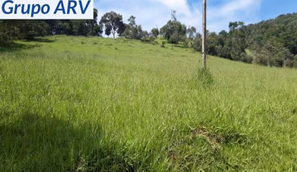 Sítio com 42.000 m² em Nazaré Paulista