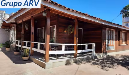 Casa com 3 dormitórios em Atibaia