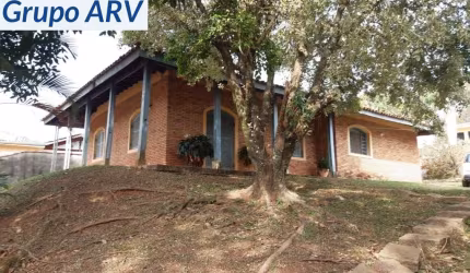 Casa em Condomínio em Atibaia com 3 dormitórios