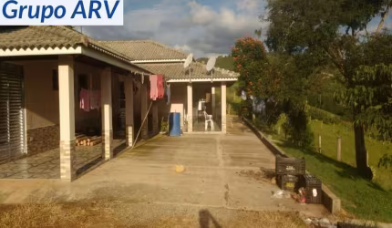 Sítio com 1 alqueire em Pinhalzinho SP