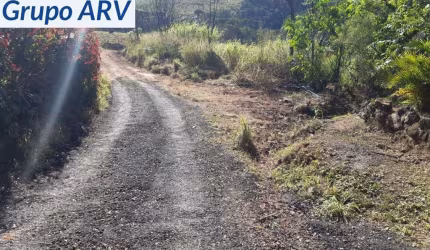 Terreno com 1.000 m² em Atibaia