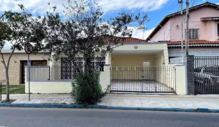Casa com 4 dormitórios, 432 m² - venda por R$ 950.000,00 ou aluguel por R$ 5.688,76/mês - Centro - Jacareí/SP