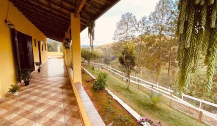 Chácara com 3 dormitórios à venda, 1000 m² por R$ 900.000,00 - Souzas - Monteiro Lobato/SP