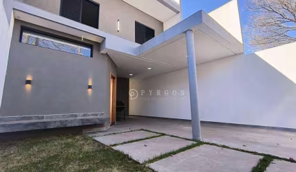 Ótimo sobrado recém construído à venda no Residencial Santa Paula.