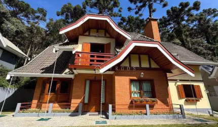 Sobrado com 5 dormitórios à venda, 300 m² por R$ 1.590.000,00 - Alto Do Capivari - Campos do Jordão/SP