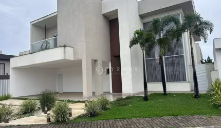 Casa  de Alto Padrão com 4 Suítes, sendo 1 Master, no Condomínio Golfe 3 – São José dos Campos