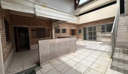 Casa 3 dormitórios para venda próximo ao centro de Jacareí.