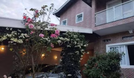 Sobrado com 4 dormitórios à venda, 275 m² por R$ 880.000,00 - Villa Branca - Jacareí/SP