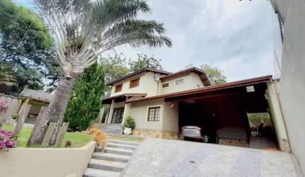Casa de Alto Padrão com 3 Suítes à Venda, 230 m² por R$ 1.800.000 - Nova Gardênia - Atibaia/SP