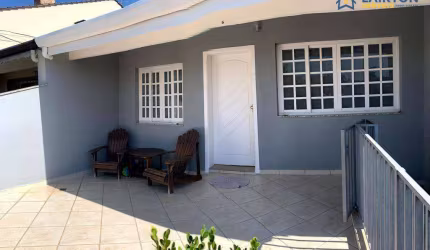 Casa de 2 Dormitórios à Venda no Jardim Tapajós, Atibaia - 150 m² por R$ 700.000