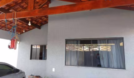 Casa Espaçosa de 130 m² com 3 Dormitórios e Suíte - Sítio Santa Fé, Bom Jesus dos Perdões/SP