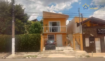 Casa de 2 Dormitórios à Venda no Jardim das Cerejeiras, Atibaia - 114 m²