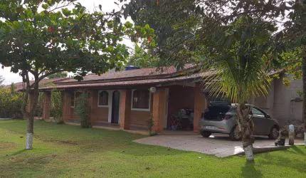 Aconchegante Chácara à venda, 1 dormitório, 2000 m² - R$ 500.000 - Bairro Tanque, Atibaia/SP