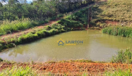 Sítio com 1 dormitório à venda, 20000 m² por R$ 600.000 - Peão - Piracaia/SP