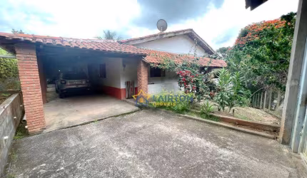 Encantadora Chácara à Venda em Condomínio Fechado, Atibaia SP