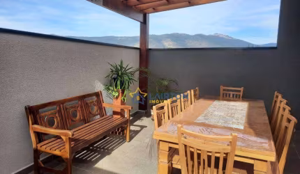 Casa charmosa à venda no Jardim do Lago