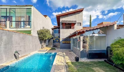 Casa com 3 Dormitórios e Área Gourmet à Venda no Jardim Santa Bárbara, Atibaia – 320 m²