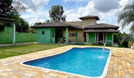Casa em condomínio fechado em Bom Jesus dos Perdões!