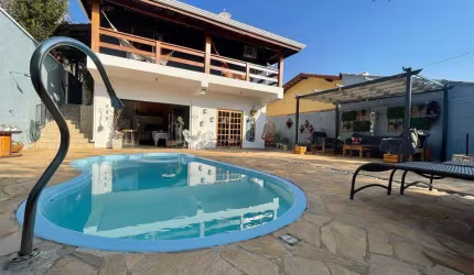 Casa à venda no residencial Parque Arco Íris em Atibaia SP