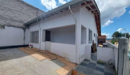 Casa Versátil à Venda no Jardim Imperial, Atibaia - 180 m² em Localização Estratégica
