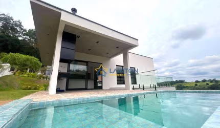 Casa de Alto Padrão em Condomínio Fechado – Requinte, Segurança e Vista Exclusiva