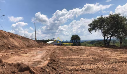 ?? OPORTUNIDADE IMPERDÍVEL! Terreno Amplo com 909m² por um preço que cabe no bolso! ??