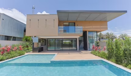 Casa Alto Padrão com 775,00m² -  6 suítes em Jurerê Internacional