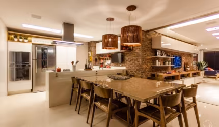 Apartamento com 3 suítes no bairro Beira Mar