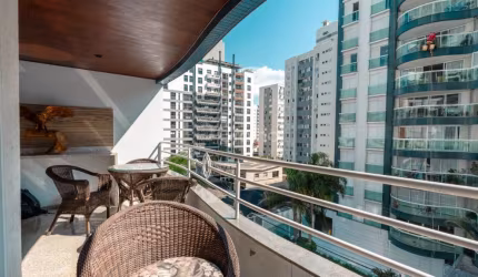 Apartamento de Alto Padrão no Centro de Florianópolis - Pronto para sua mudança!