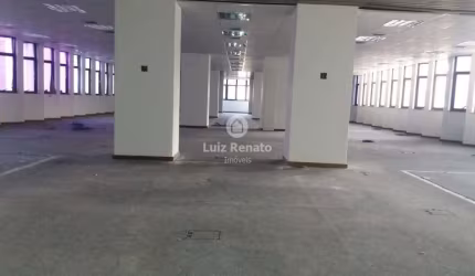 Amplo andar comercial na Avenida Prudente de Morais