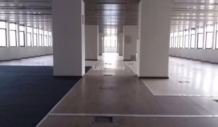 Amplo andar comercial na Avenida Prudente de Morais