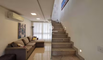 Charmosa cobertura duplex com 2 quartos e 3 vagas