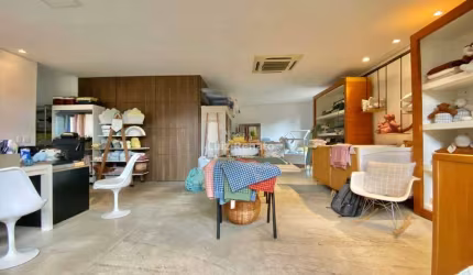 Casa á venda no bairro