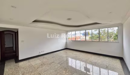 Apartamento à venda no bairro Sagrada Família