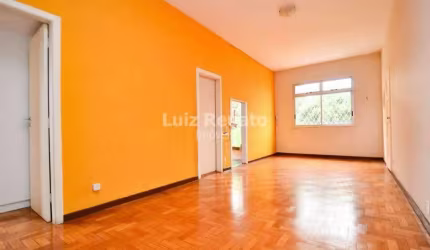 Apartamento á venda no bairro Sagrada Família