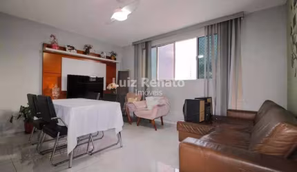 Apartamento à venda no bairro Sagrada Familia