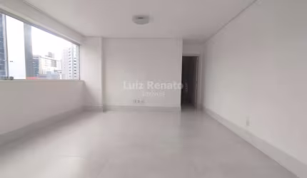 Apartamento Impecável na Savassi - 2 quartos, 2 suítes, 2 vagas com 75m² de Sofisticação e Conforto