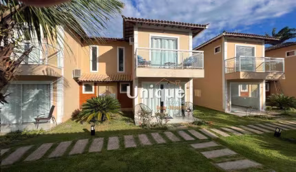 Casa duplex em condomínio frontal mar!