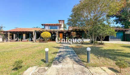 Casa com 4 dormitórios à venda, 570 m² por R$ 4.300.000,00 - Ferradura - Armação dos Búzios/RJ